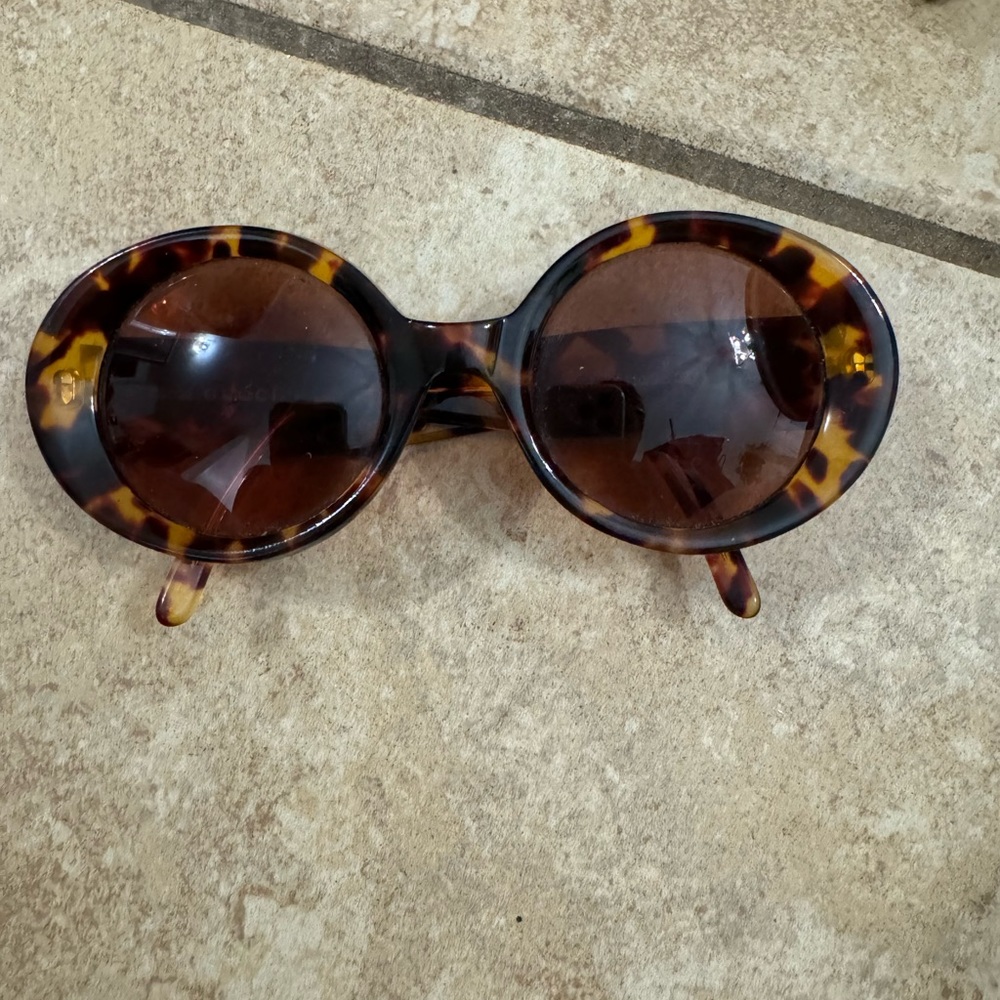 Gucci sunglasses